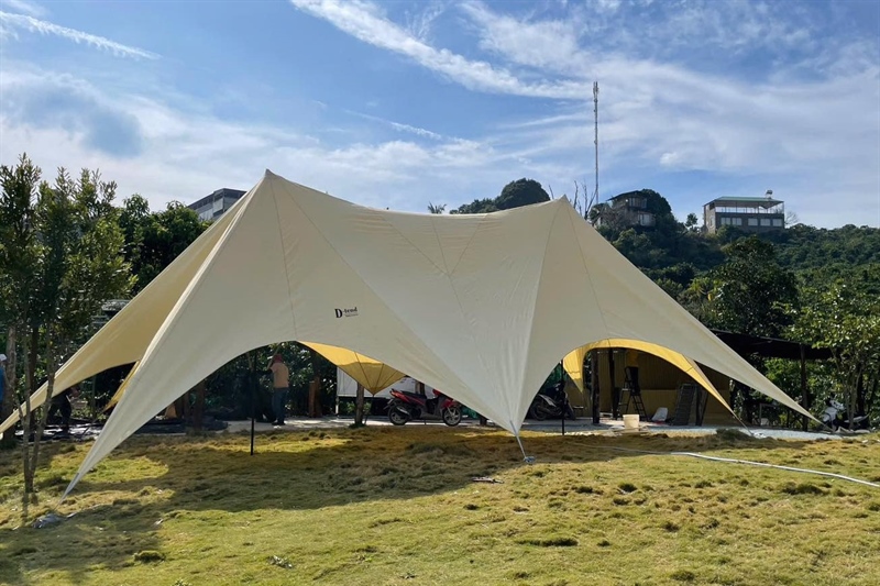 Tăng dã ngoại hoa sen 2 đỉnh vải PU 600D hãng D-Tent