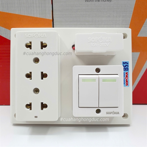 Bảng Điện 2 Công Tắc 3 Lỗ Cắm Có Cầu Chì BS3 SOPOKA