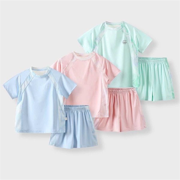 Set bộ thể thao cho bé