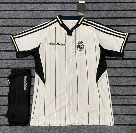 ຊຸດກິລາ REAL MADRID