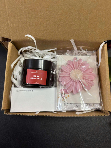 Set quà - Nến mini + Cúc họa mi