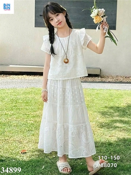 34899- Set váy hoa trắng