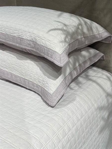 Bộ chần 3 món "Băng lam" | Ga băng làm mát 2 mặt (Mặt lạnh & mặt Tencel) - PH01.02 - Màu trắng Viền Tím