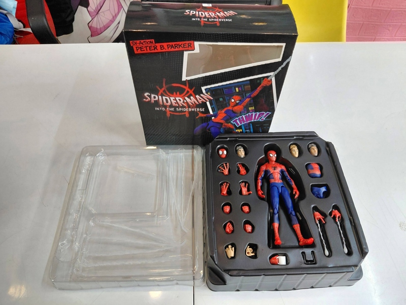 Mua bán (2ND-THIẾU BASE) SPIDERMAN PETER B PARKER FAKE