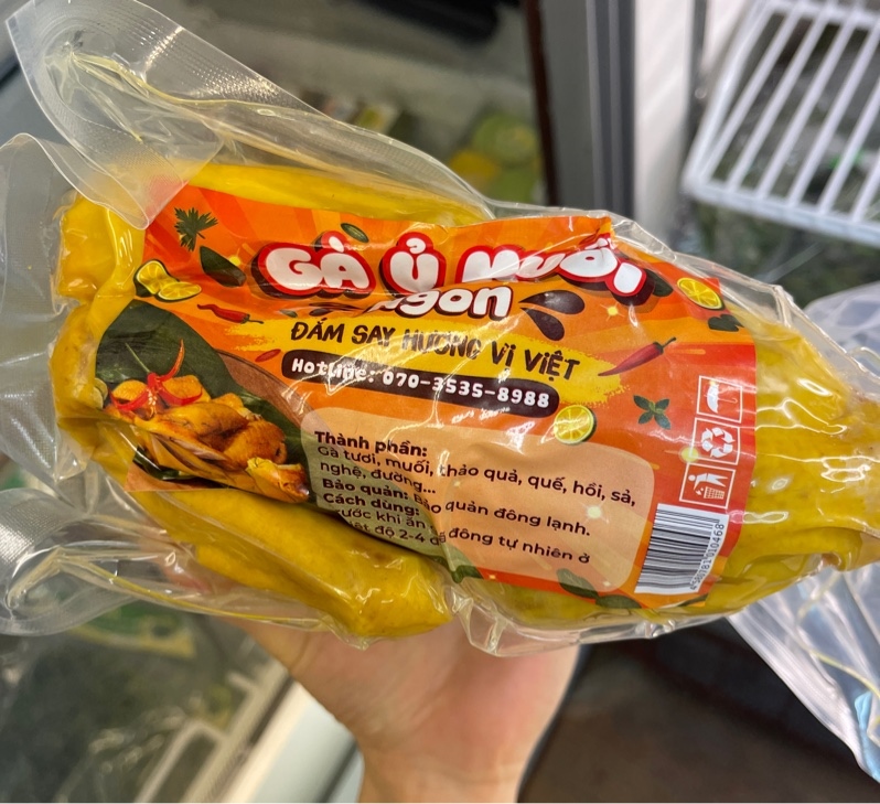 Gà ủ muối nguyên con