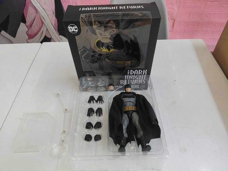 Mua bán (2ND) MAFEX NO.106 BATMAN THE DARK KNIGHT RETURN