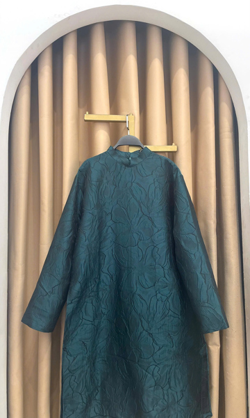 Áo dài gấm vân không nút