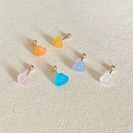 14K Quartz heart piercing