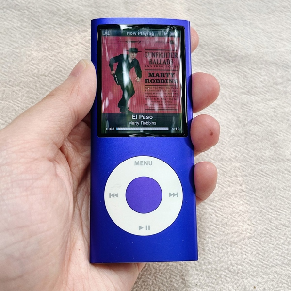 IPod Nano 4 Purple 8gb