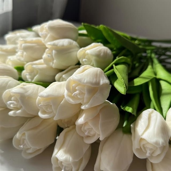 Nến Thơm Tạo Hình Hoa Tulip (Có Cành)