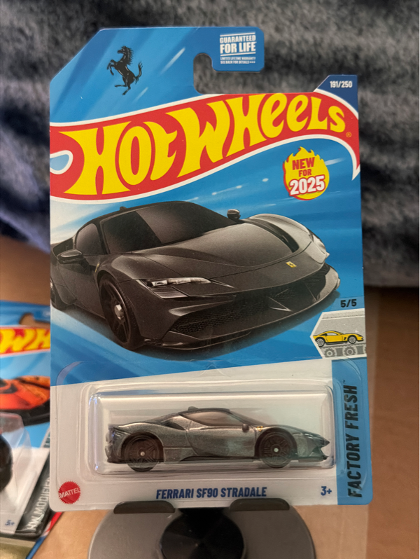 Ferrarisf90stradale