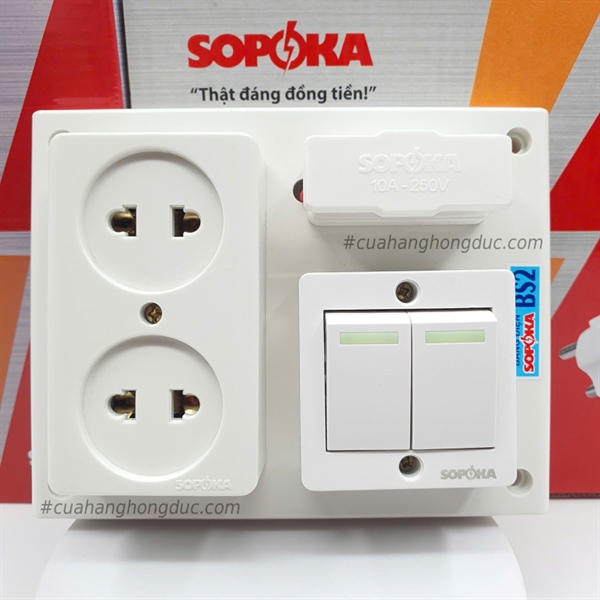 Bảng Điện 2 Công Tắc 2 Lỗ Cắm Có Cầu Chì BS2 SOPOKA