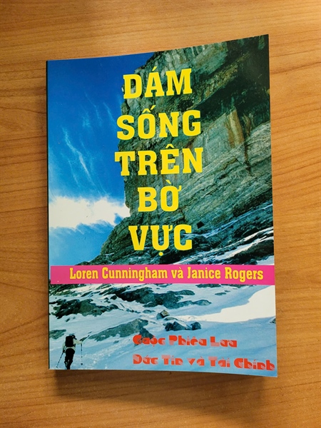 Dám Sống Trên Bờ Vực