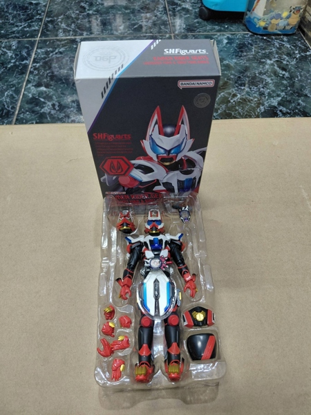 Mua bán (2ND, Ố NHẸ) SHF KAMEN RIDER GEATS LAZERBOOST