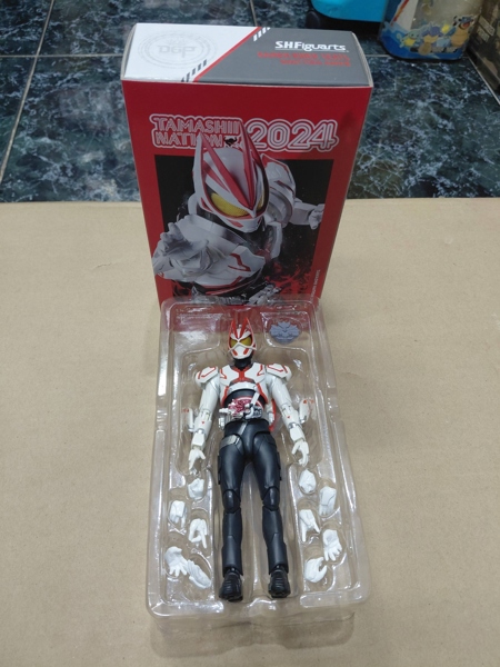 Mua bán (2ND, Ố NHẸ) SHF KAMEN RIDER GEATS BOOST MARK 3