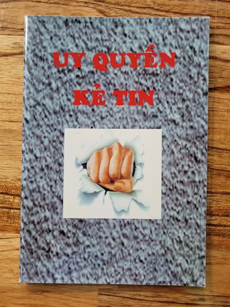 Uy Quyền Kẻ Tin
