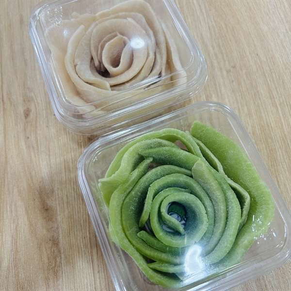 Hộp Mứt Dừa Miếng Xếp Hoa Hồng