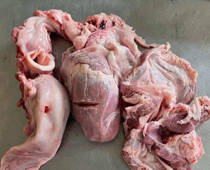 Sét Nội TạngHeo(Tim,Lưỡi,Cuống Họng,Diềm Gan)