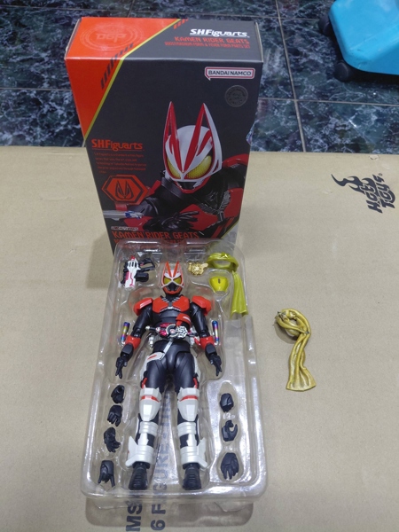 (2ND) SHF KAMEN RIDER GEATS BOOST MAGNUM FORM & FEVER FORM PARTS SET