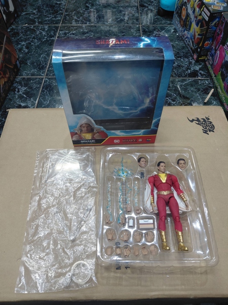 (2ND) MAFEX 101 SHAZAM