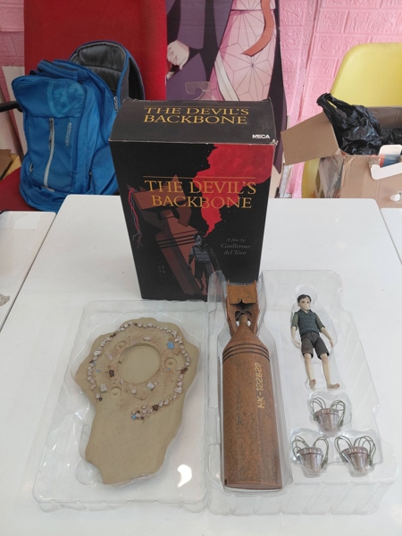 Mua bán (2ND) NECA THE DEVILS BACKBONE