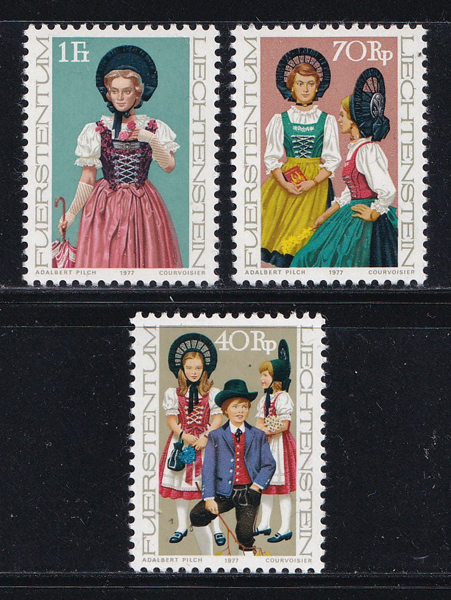 Bộ 3 Tem Bưu Chính Liechtenstein - Trang Phục Dân Tộc P1 | Liechtenstein - National Costumes I 1977 (3) | Mint