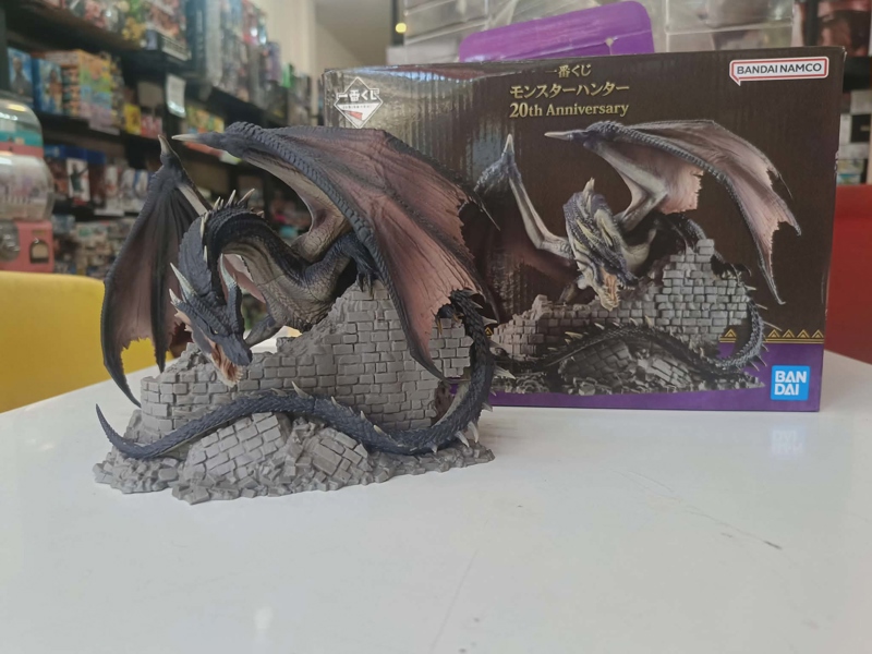 Mua bán (2ND) ICHIBAN KUJI MONSTER HUNTER FATALIS 20TH
