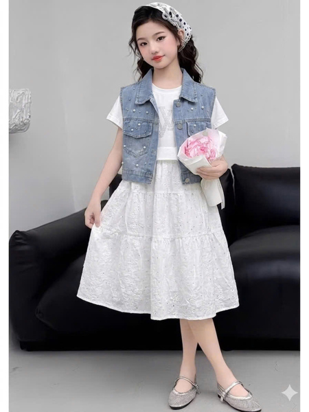Set 3 món bé gái + áo jeans