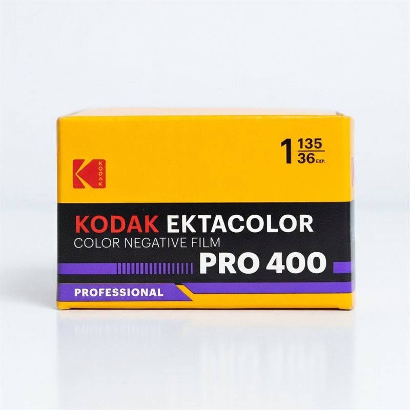 Phim âm bản màu dạng cuộn Kodak Ektacolor PRO 400 135-36