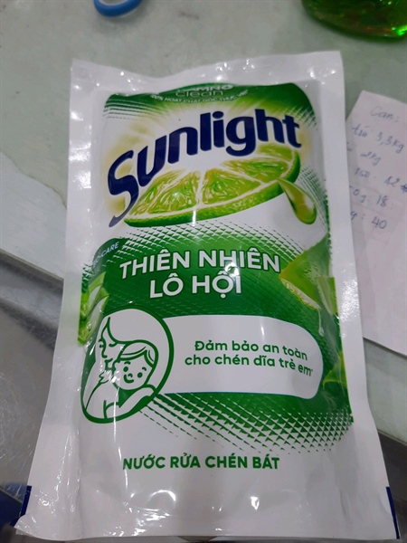 Rửa chén Sunlight 720g lô hội