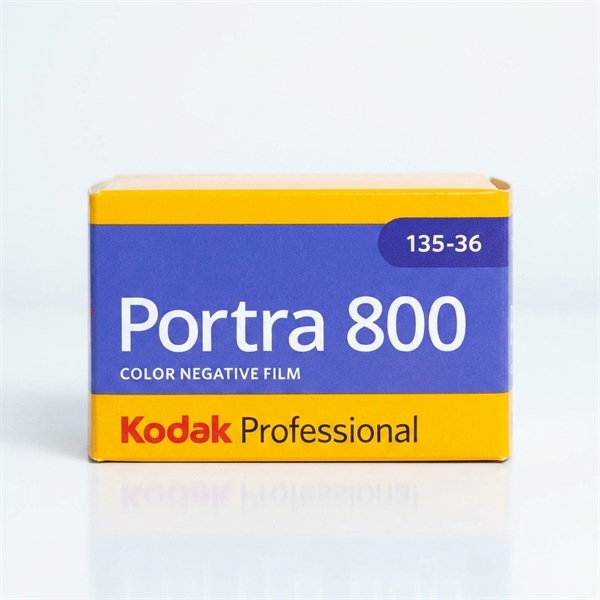Phim âm bản màu dạng cuộn KODAK PORTRA 800