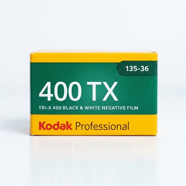 Phim âm bản trắng đen dạng cuộn KODAK TRI-X 400 135-36