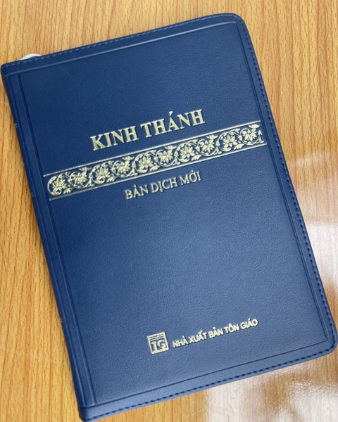 Kinh Thánh bản dịch mới dây kéo (14.5x21cm)
