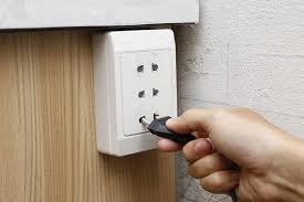 Dịch vụ lắp bộ outlet điện và nối điện