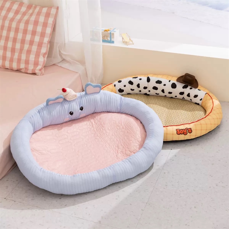 Hipi - Đệm cao su thoáng khí hình voi và cao bồi 65*50*16cm (VAT)