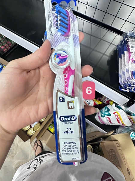 Bàn chải Oral B 3D white