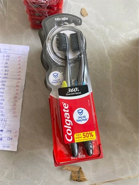 Bàn chải đánh răng Colgate 360 charcoal spiral bộ 2 cây