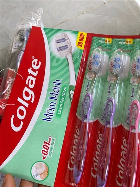 Bàn chải Colgate lông tơ siêu mềm mảnh 0.01 MM chăm sóc nướu