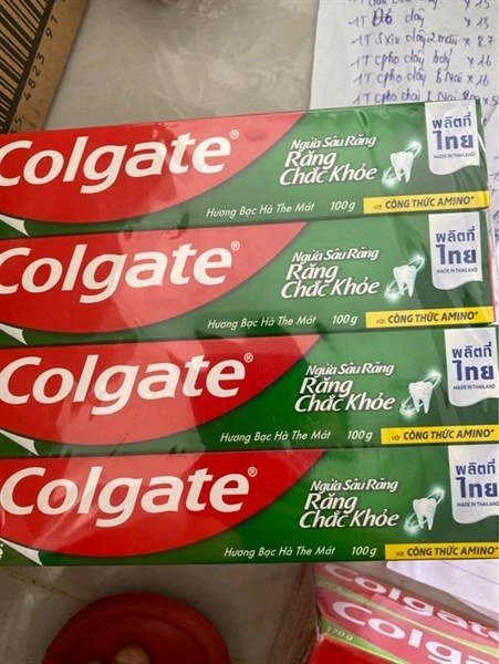 Kem đánh răng Colgate ngừa sâu răng Hương Bạc Hà the mát 110g