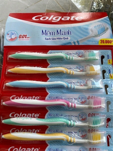 Bàn chải đánh răng Colgate slim soft mềm mại