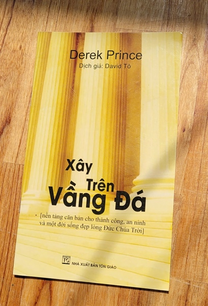 XÂY TRÊN VẦNG ĐÁ