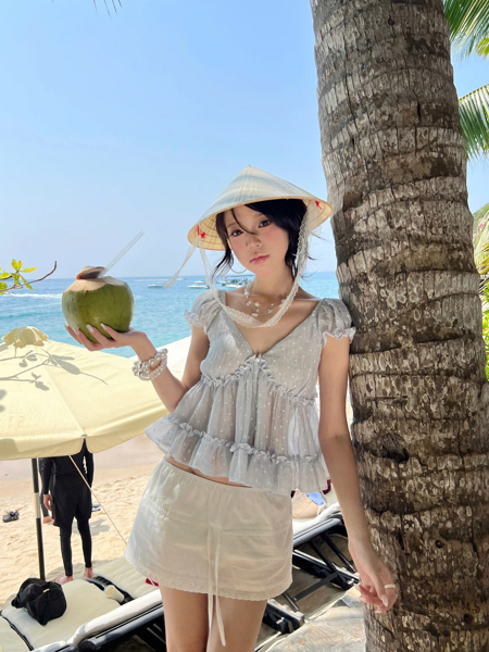 AREUM Áo kiểu nữ ARA TOP cổ V tay bèo vải tơ nhăn - XANH - Size M