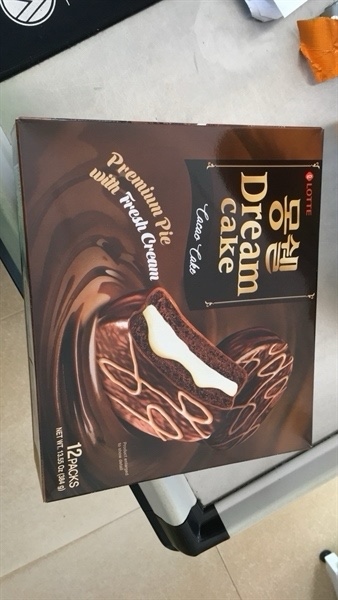 Bánh Lotte Chocopie dream cake cacao 384g T8H Bánh Lotte Chocopie dream cake cacao 384g T8H