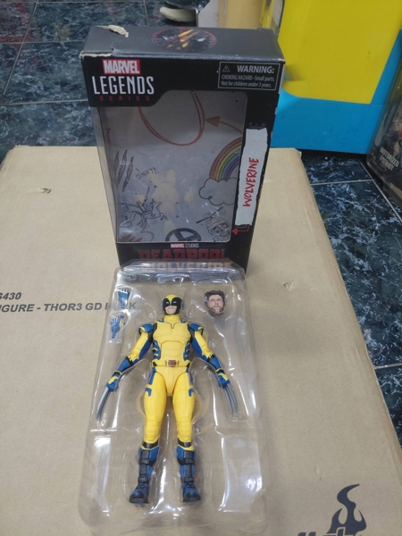 Mua bán (2ND HỘP RÁCH) MARVEL LEGENDS DXW WOLVERINE