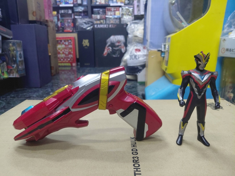 Mua bán (NO BOX) DX ULTRAMAN VICTORY LANCER 