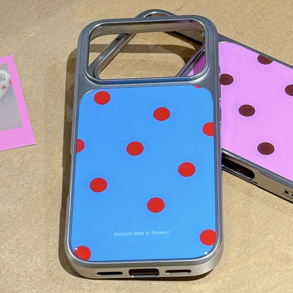 Case Xanh Chấm Bi Đỏ Viền Bạc - 15