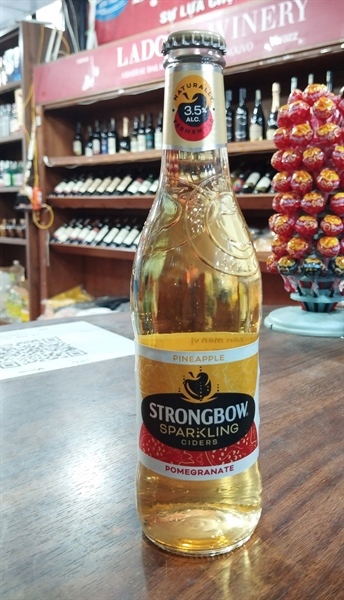 Strongbow chai nước trái cây lên men vị thơm và lựu
