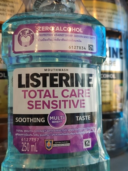Nước súc miệng Listerine total Sensitive 250ml