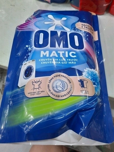 Omo giữ màu 1.8kg