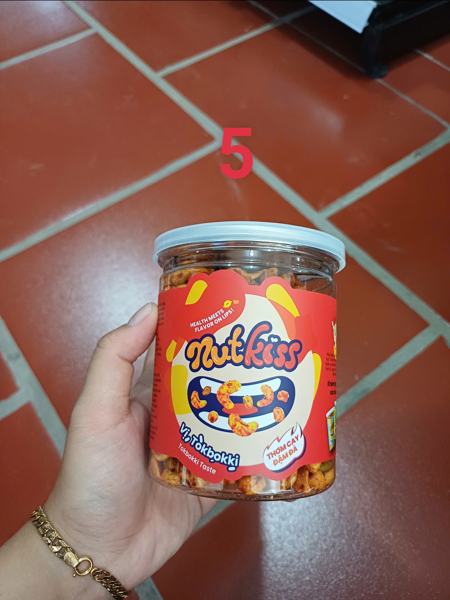 Nutkiss hạt điều vị tobokki 170g